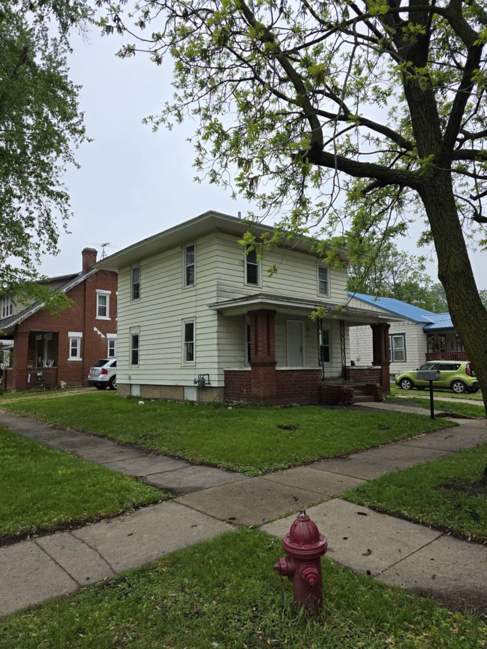121 1st St NW